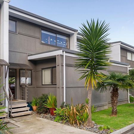 Aqua Soleil Beachfront Apartment Whitianga Exteriör bild